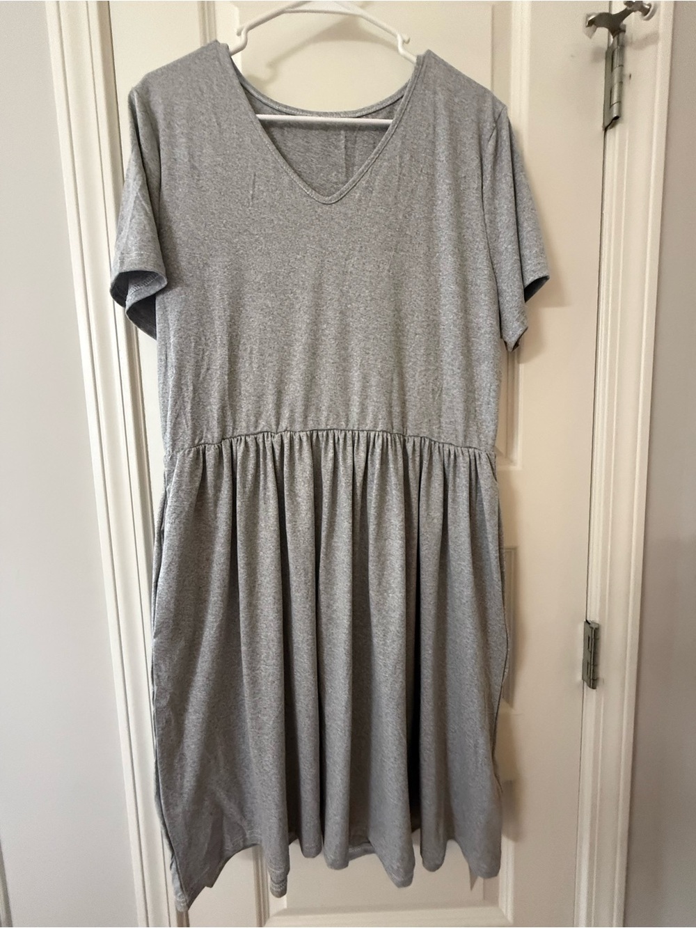 Fzzor Designfashion Grey V-Neck Babydoll Dress Short Sleeve - XL - Pockets!